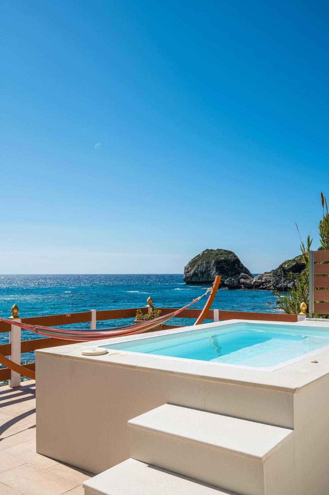 Renata & Filippos With Private Plunge Pool By Konnect
